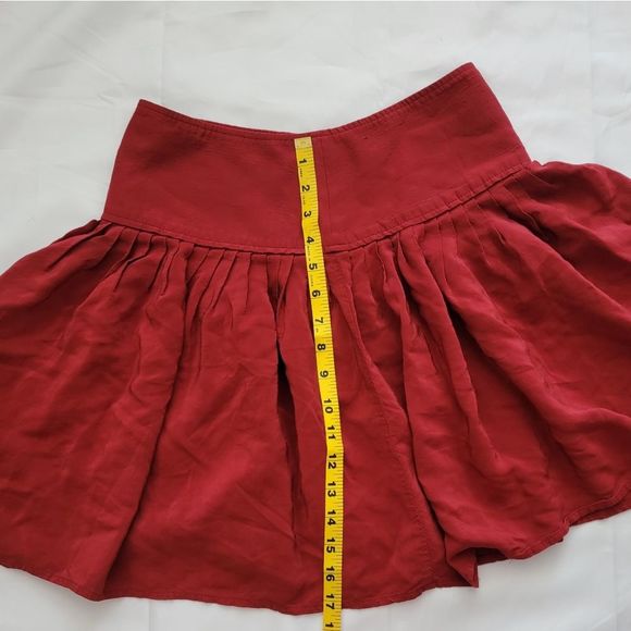 BNWOT Ann Taylor LOFT red pleated mini skirt - Picture 6 of 6